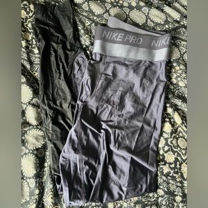 XL Nike leggings